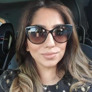 Meet your Posher, Aniqa